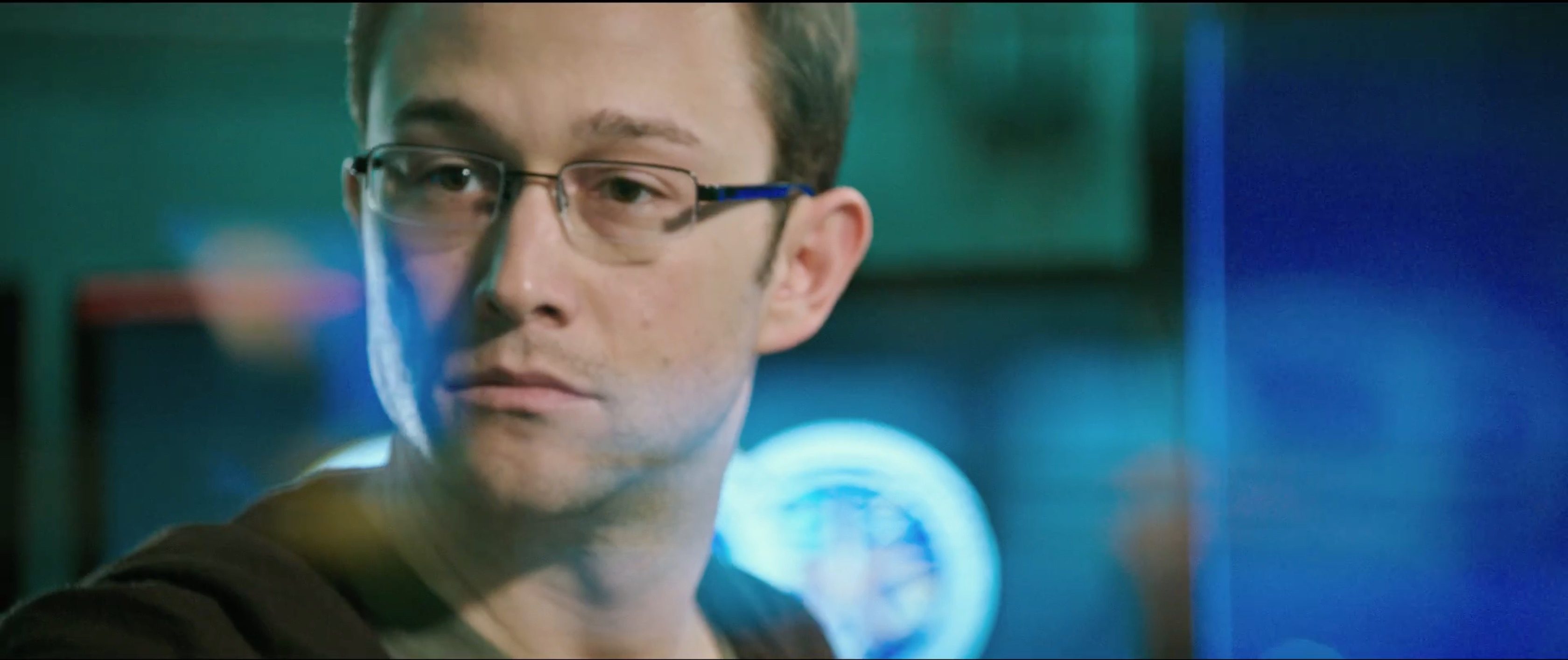 Snowden Official Trailer