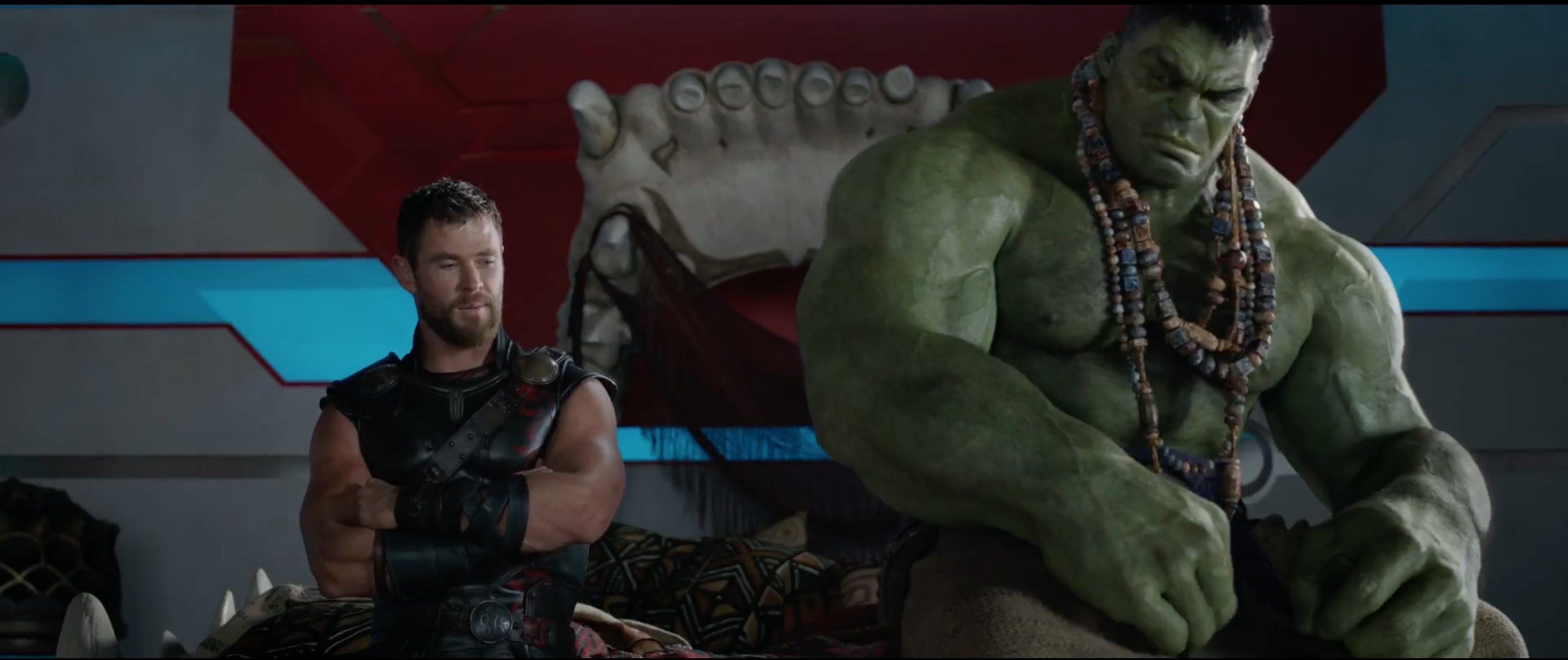 Thor: Ragnarok Official Trailer